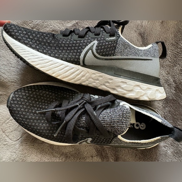 Nike React Infinity Run Flyknit Sneakers - Grey/ Black - Picture 4 of 5